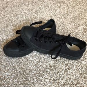 All black converse (M6/W8)